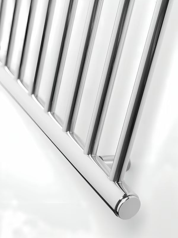 Kombiniran kupaonski radiator Anima Paul 60x120 cm u izvedbi od poliranog nehrđajućeg čelika chrome.