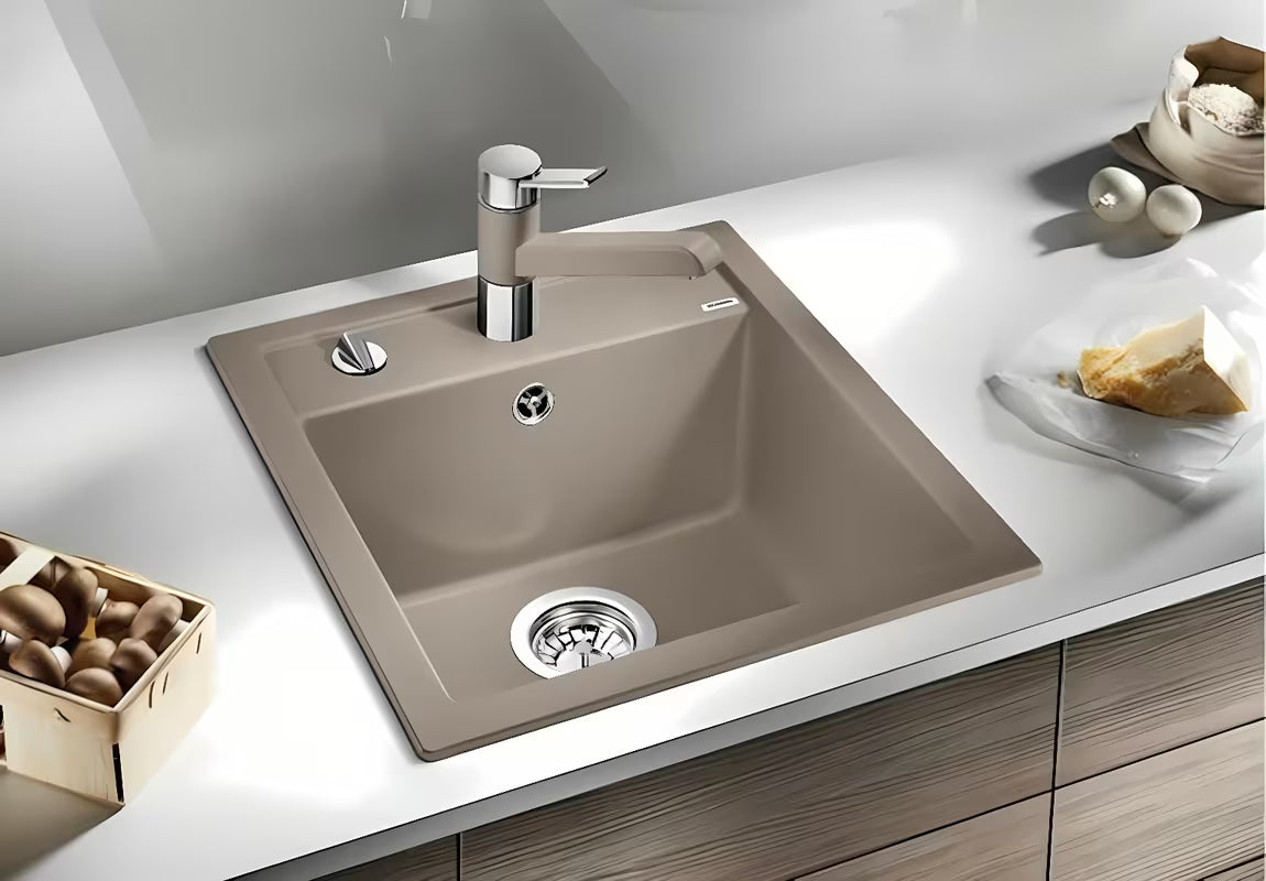 Granitno kuhinjsko enojno korito Blanco Dalago 45 v antracitni barvi pro za vgradnjo od zgoraj za delovni pult.