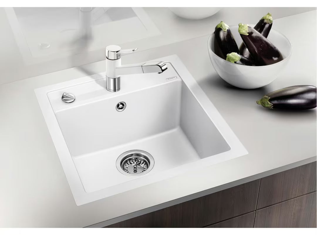 Granitni pomivalno korito Blanco Dalago 5 Silgranit PuraDur u boji siva stijena pro ugradnja odozgo.