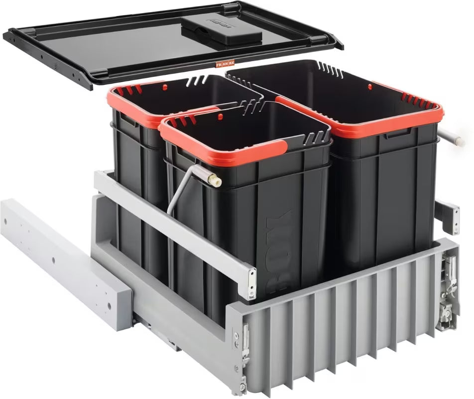 Vgradni koš za smeti Blanco sorter s prednjim izvlačenjem, tri kante i policom s ugljičnim filtrom u crno/sivoj boji.