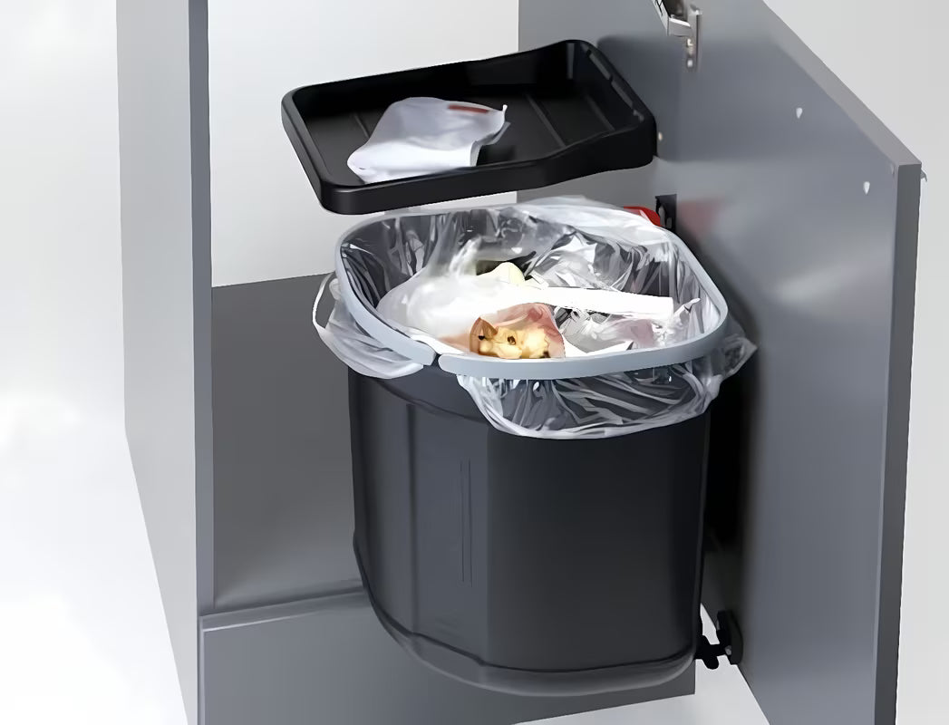 Vgradni koš za smeti Franke Sorter 17,5 l v črni barvi s polico nad košem