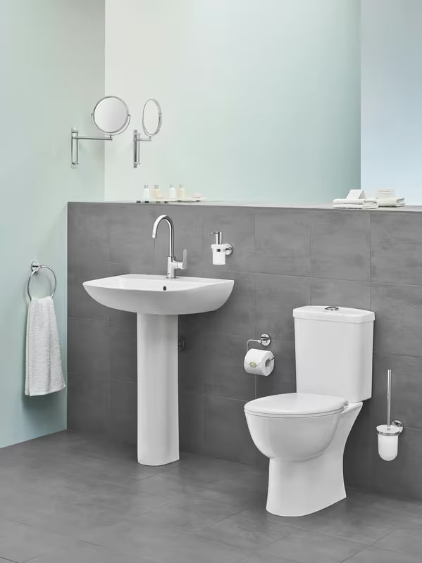 Viseči umivalnik Grohe Bau Ceramic 65 v beli barvi s prelivom in odprtino pro za armaturo
