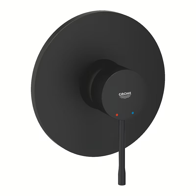 Podometna enoročna armatura za tuš Grohe Essence v mat črni barvi phantom black.