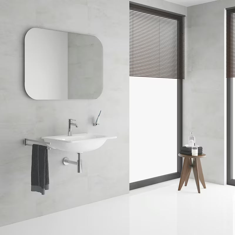 Kromirana enoročna armatura za umivalnik Grohe Essence New z odtočnim kompletom in varčnimi tehnologijami.