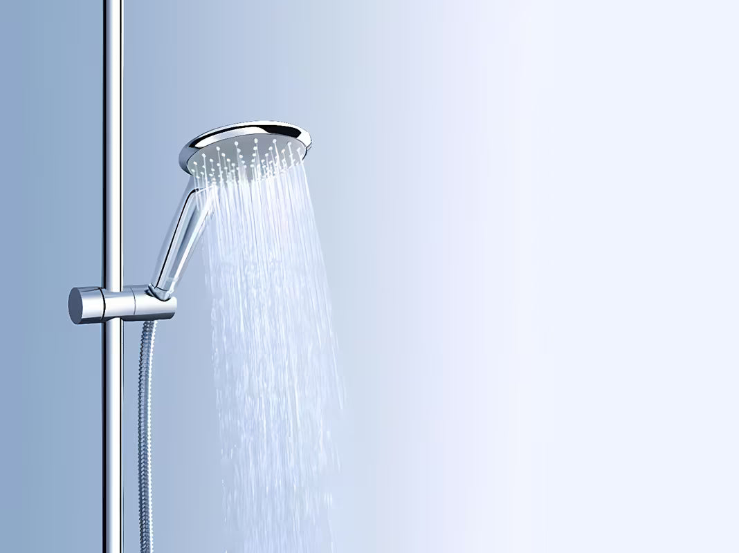 Tuš set Grohe Euphoria 110 Duo v kromu z ročno prho, pršno letvijo, cevjo in poličko EasyReach.