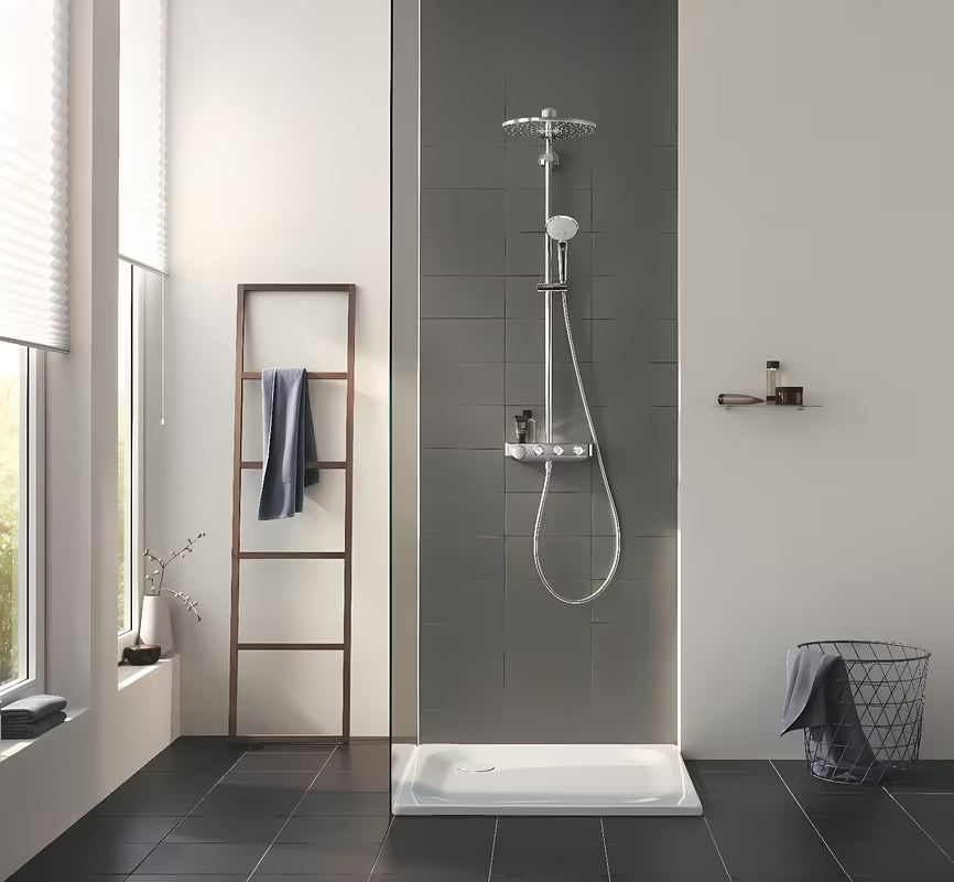 Kromiran tušni sistem Grohe Euphoria smartcontrol s termostatom, nadglavno prho in ročno prho