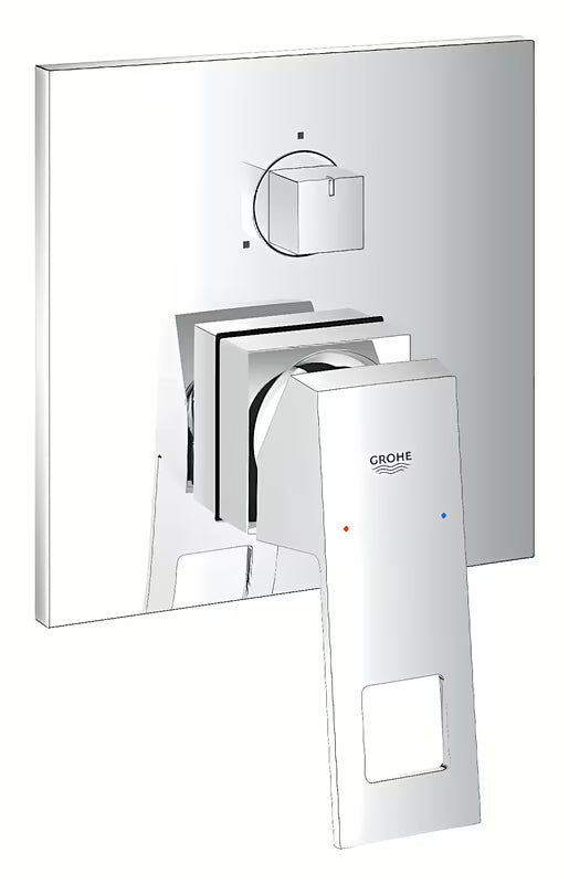 Podometna tuš i armatura za kad Grohe Eurocube u krom izvedbi s ručicom i 3-smjernim preusmjerivačem.