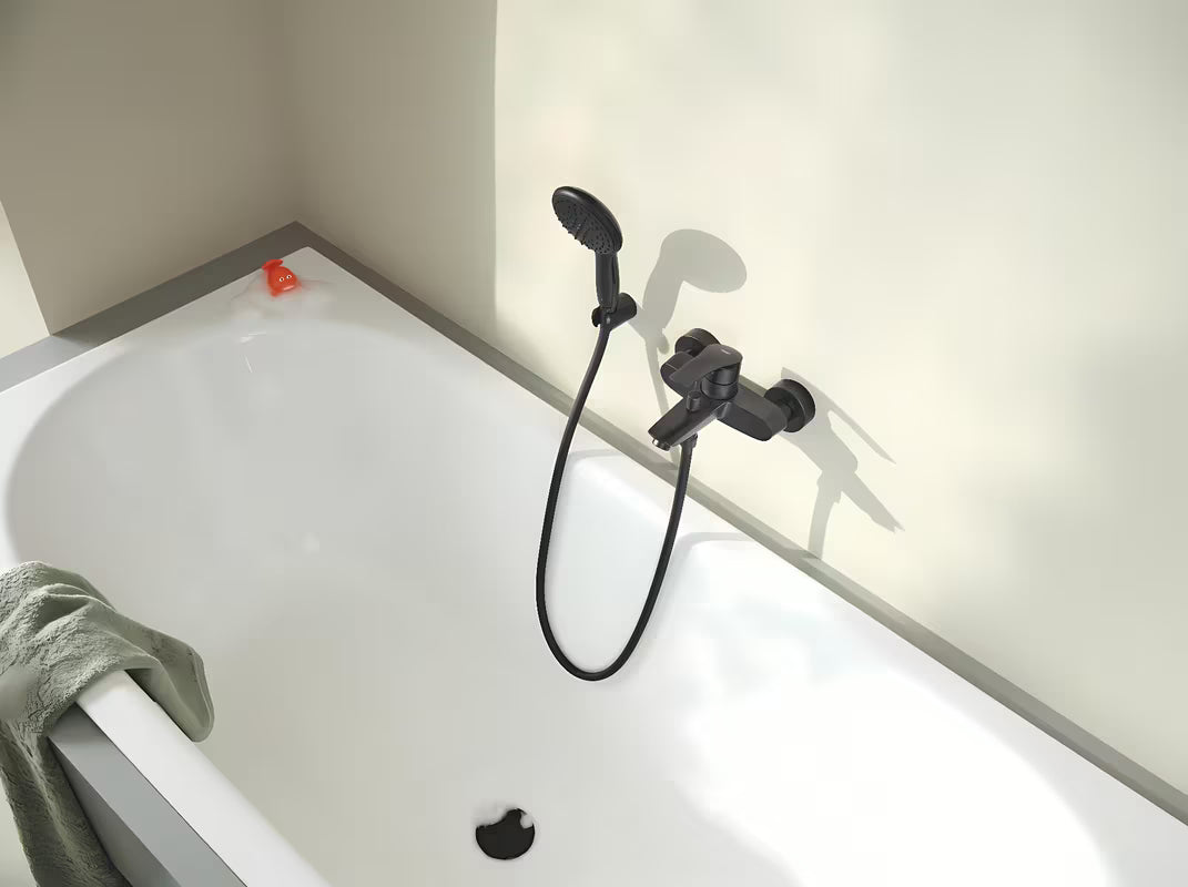 Grohe Eurosmart enoročna stenska armatura za kad v mat črni izvedbi s preklopnikom kad/tuš