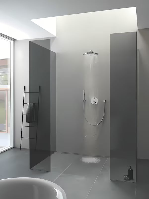 Podometna termostatska armatura za tuš Grohe Grohtherm v krom izvedbi pro nadglavno in ročno prho.