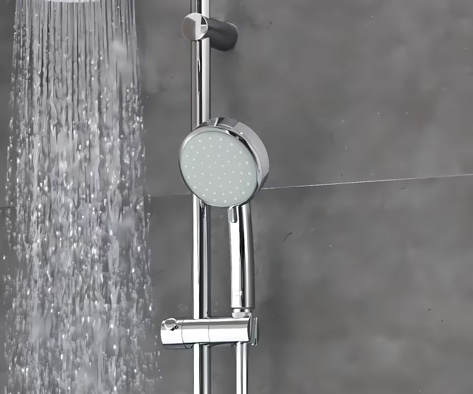 Tušni sistem Grohe New Tempesta Cosmopolitan 160 s termostatsko armaturo v krom izvedbi