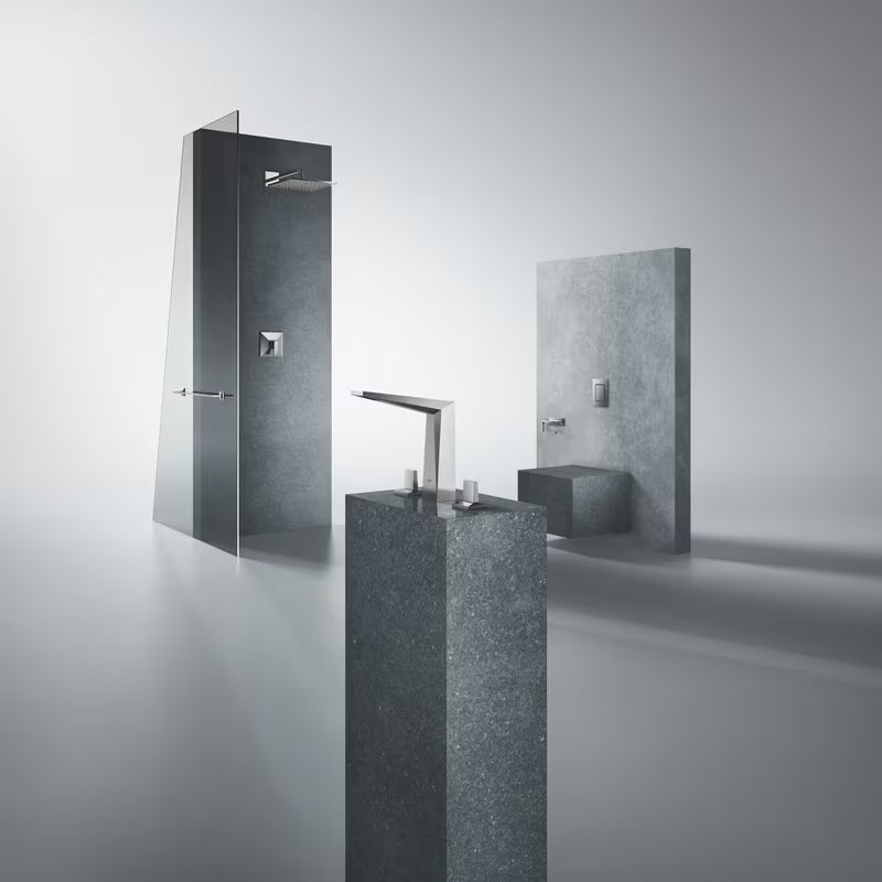 Nadglavna prha Grohe Rainshower 310 Mono Cube s stenskim tuš ročajem v izvedbi supersteel.