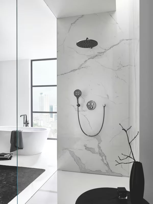Fiksni stenski držalo ročna tuši Grohe Rainshower neutral z okroglo rozeto v izvedbi Hard Graphite.