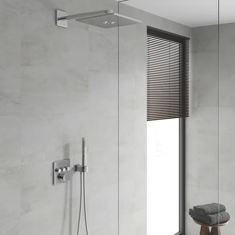 Podometni tušni sistem Grohe Smart Control v kromu z nadglavno in ročno prho