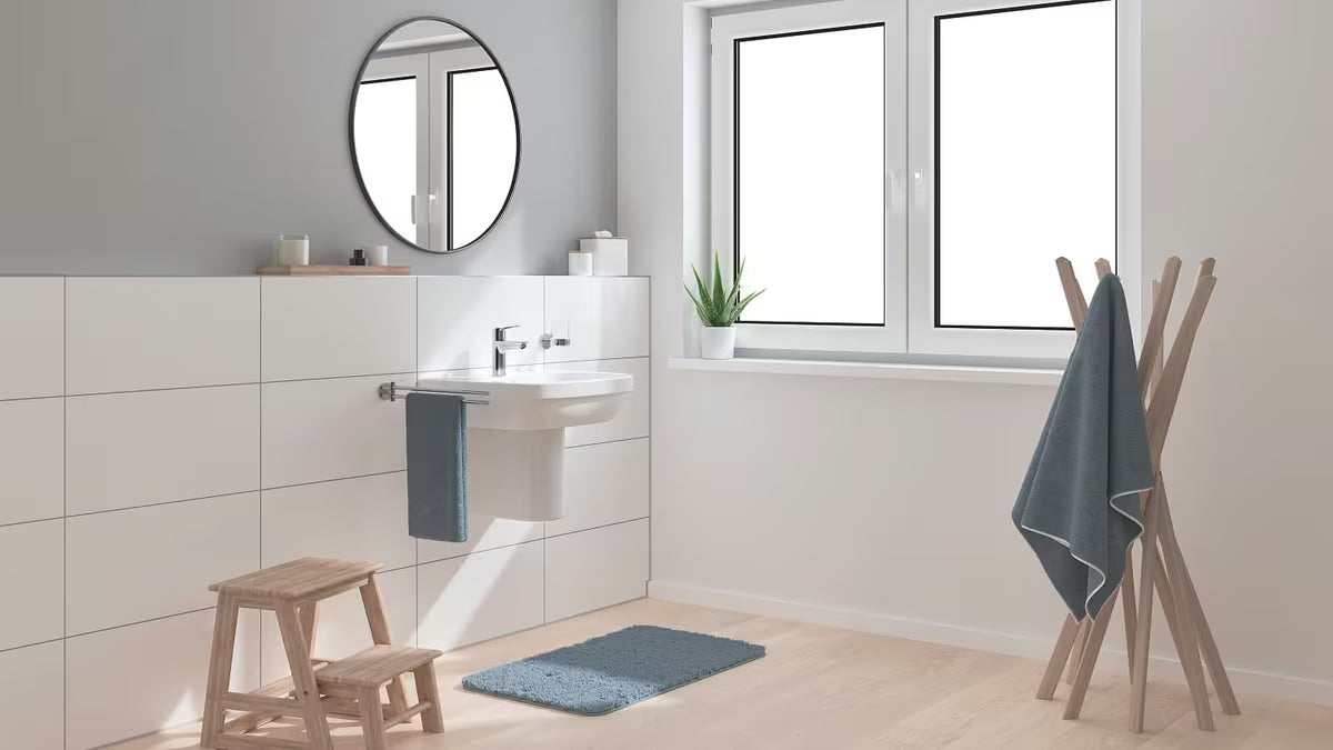 Kromirana enoročna armatura za umivalnik Grohe Start sa štednjom vode i klik-klak odvodom