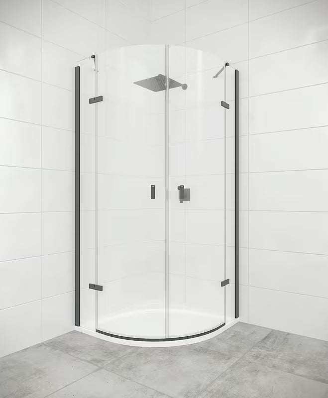 Polkrožna tuš kabina Hüppe Strike New 90x90 cm s črnimi profili in prozornim steklom