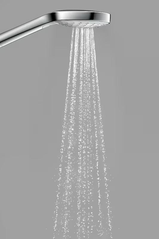 Ročna prha Hansgrohe Croma Select E v beli/krom izvedbi z gumbom Select s pršno glavo 110 mm