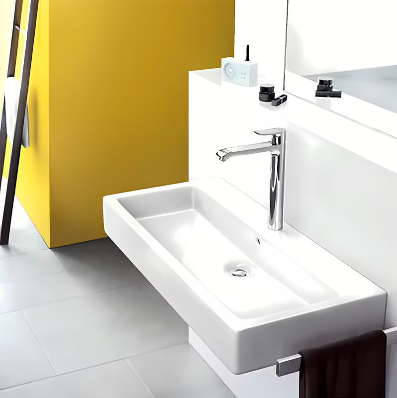 Hansgrohe Metris visoka enoročna armatura za umivalnik v krom izvedbi.