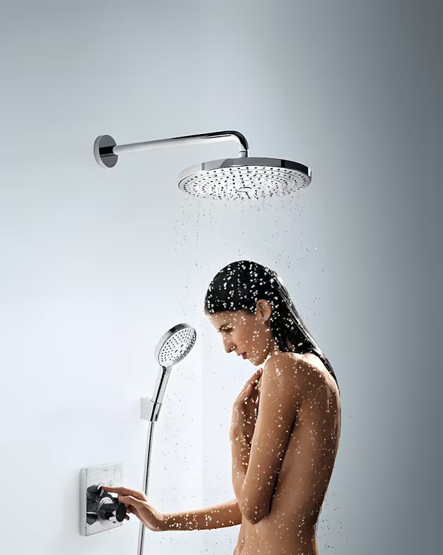 Nadglavna prha hansgrohe Raindance Select S 300 2jet s tuš ročico v krom izvedbi pro stenska montaža.