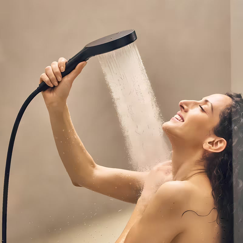 Hansgrohe Rainfinity tuš set EcoSmart v mat črni barvi z ročno prho, drsnikom in tekstilno cevjo