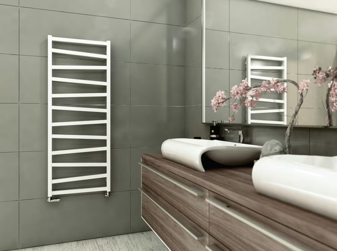 Bel kombiniran radiator House Level Zet 50x157,2 cm s stranskim priklopom