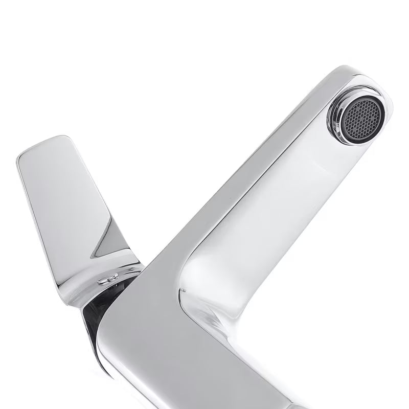 Kromirana armatura za umivalnik Ideal Standard Esla s tehnologijom ColdStart i sjajnom izdržljivom površinom.