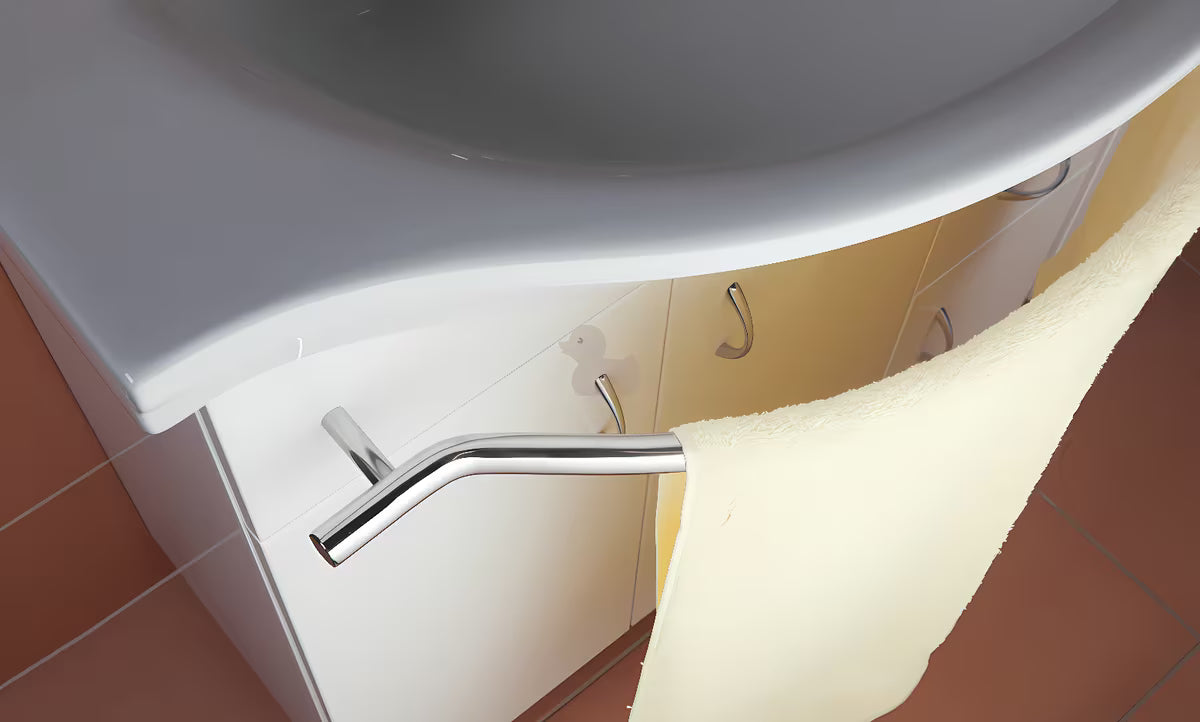 Kromirani držalo za brisače Keramia Pro kompatibilan s ormarićima PRO60DV i PRO60Z.