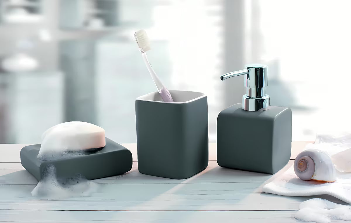 Samostoječi WC ščetka Kleine Wolke Cubic u antracit boji modernog dizajna