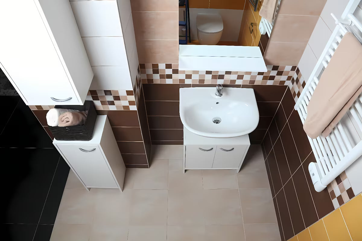 Bijela univerzalna omarica pod umivalnikom Multi Praxis pro za prekrivanje sifona i odlaganje higijenskih potrepština.