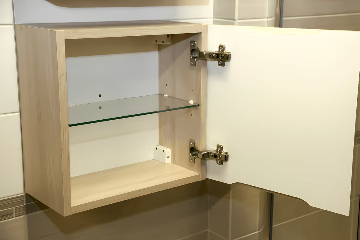 Viseča kopalniška omarica Naturel Ancona u dekoru akacije s univerzalnim vratima i staklenom policom.