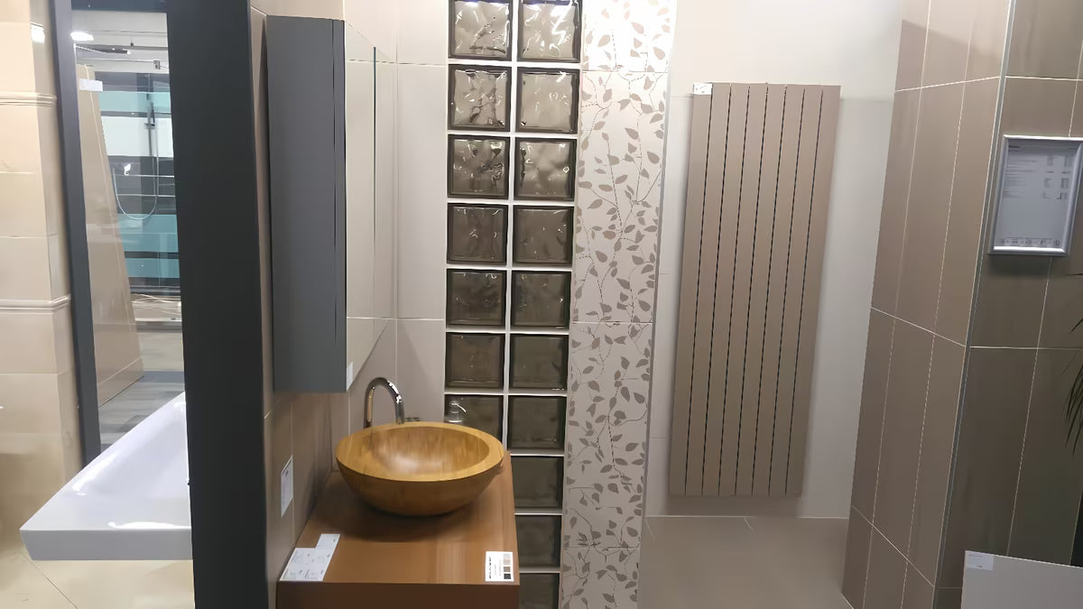 Omarica z Ogledalom Naturel 120x72 cm v sivo-srebrni barvi s tremi zrcalnimi vratci