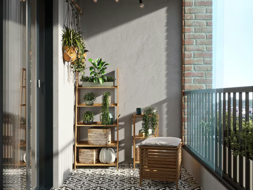 Stoječa regal Naturel Home u dekoru oraha od masivnog drva s mat površinom