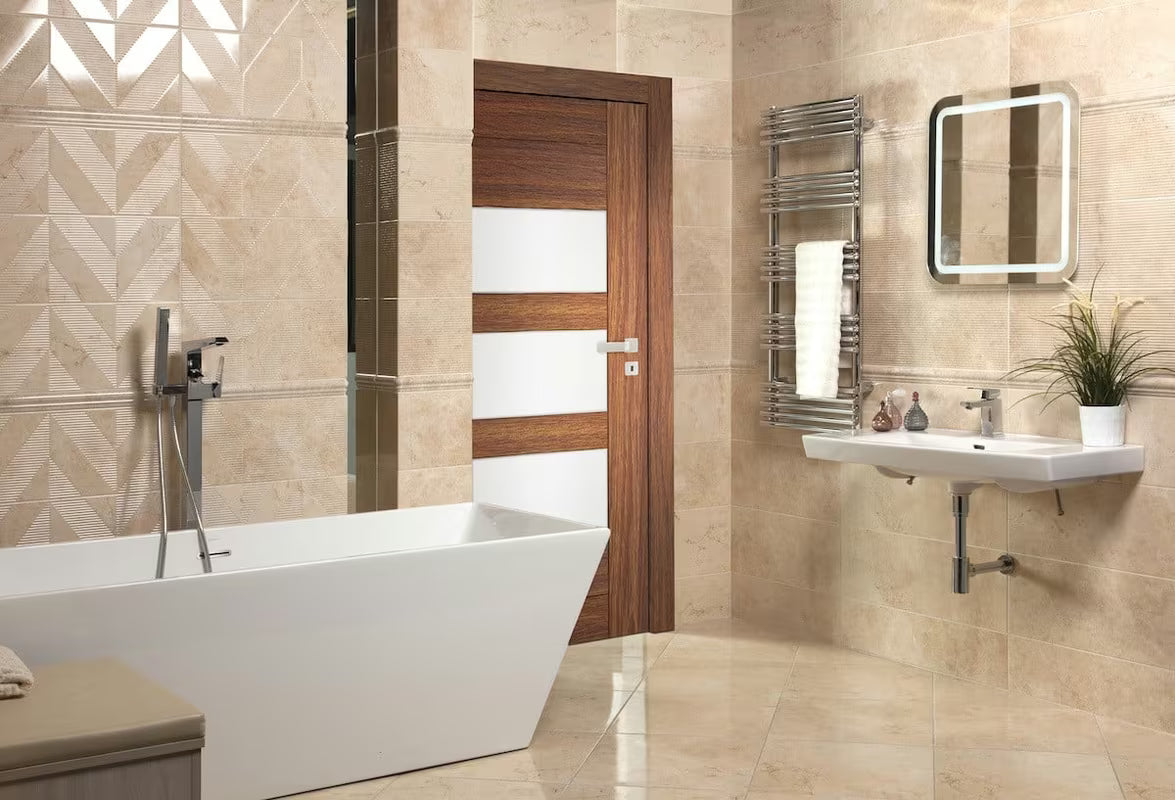 Kvadratno LED ogledalo Naturel Pavia 60x60 cm s obodnim pozadinskim osvjetljenjem i fazetiranim rubovima