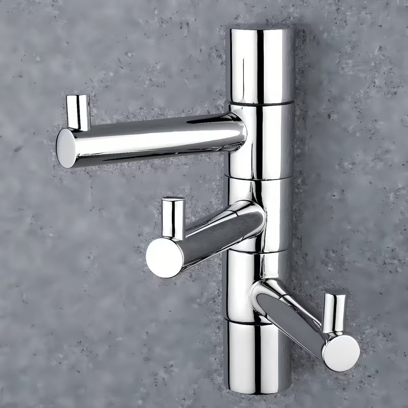 Kromirani trostruki vrtljiv kavelj Nimco Bormo za kupaonicu jednostavnog dizajna.