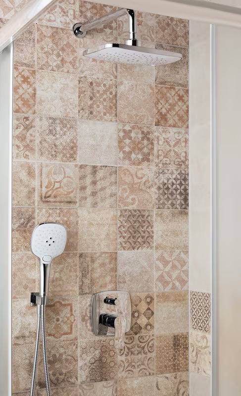 Optima Cube Way podometna za tuš i armatura za kad u krom izvedbi s ručicom