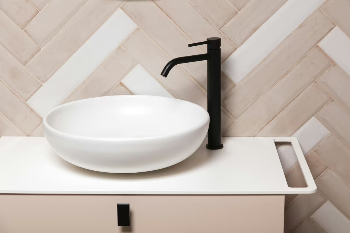 Paffoni Light visoka armatura za umivalnik u crnoj mat izvedbi brez odtoka