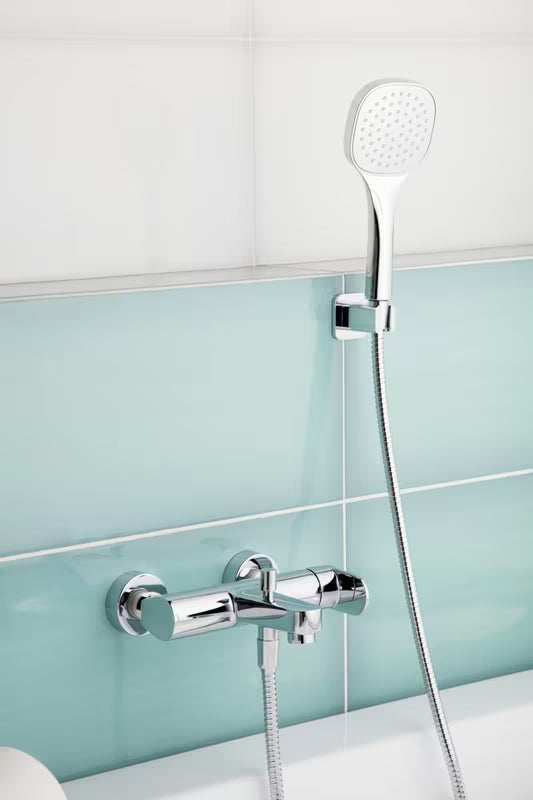 Enoročna stenska armatura za kad Paffoni Pavia u krom izvedbi, zaobljenog dizajna