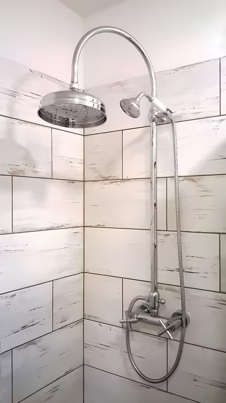 Kromirani tušni sistem Paffoni Ricordi u retro dizajnu s nadglavnim tušem 21,5 cm i ručnim tušem