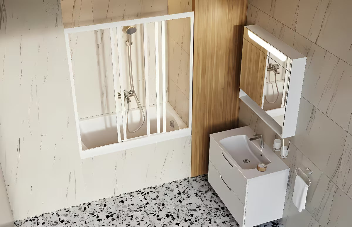 Bijeli sjajni omarica z ogledalom Ravak Classic II s integriranom LED rasvjetom i unutarnjim policama.