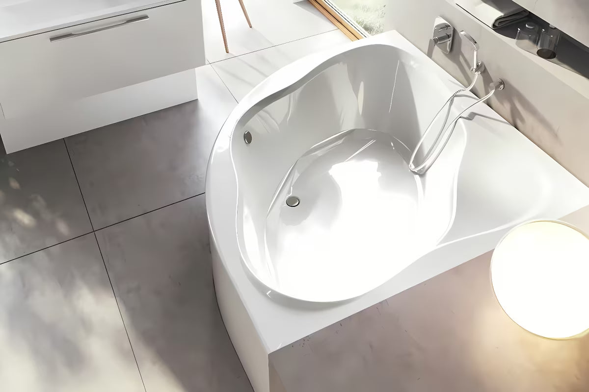 Kotna kad Ravak Newday 150x150 cm od lijevanog akrila s integriranim sjedalom