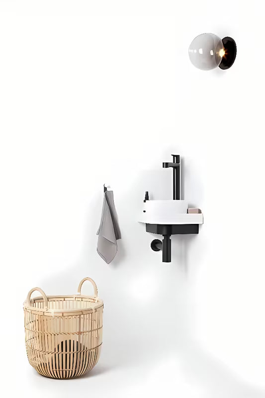 Bijeli kotno keramički umivalnik Ravak Yard 28x28 cm s upuštenom odlagališnom plohom