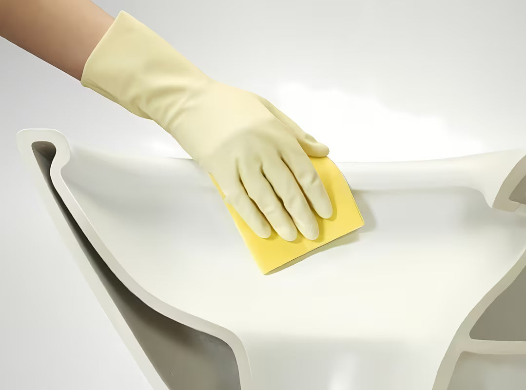 Bijeli viseča WC školjka Roca Nexo brez splakovalnega kroga sa skrivenim pričvršćenjem