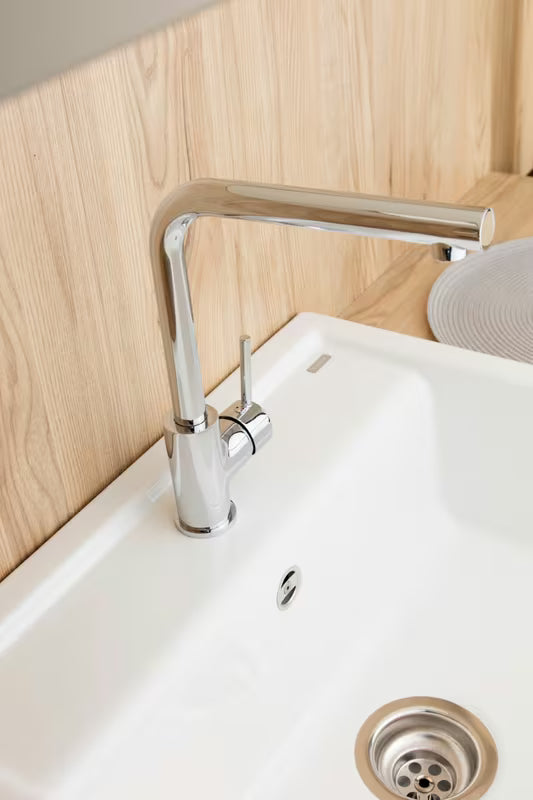 Kromirana armatura za pomivalno korito S-Line Pro sa zakretnim L izljevom i fleksibilnim perlatorom