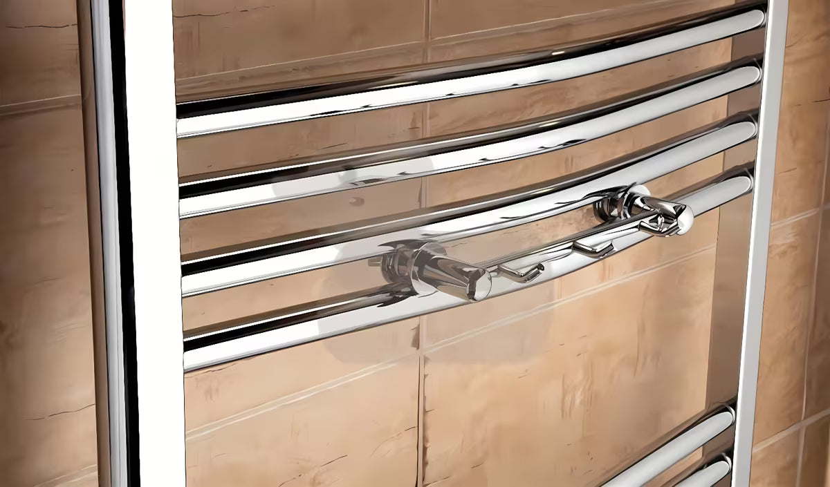 Kromirani trojni kavelj S-Line za kupaonski radiator pro za vješanje ručnika i ogrtača.