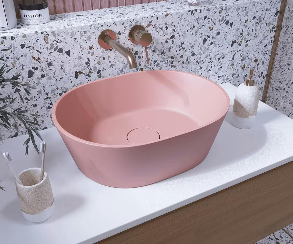 Ružičasti umivalnik na ploščo SAT Aula od lijevanog mramora brez odprtine za armaturo i brez preliva