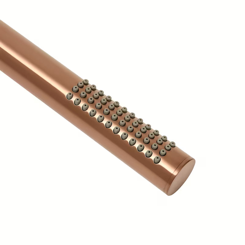 Ročna prha SAT Aurum v izvedbi rose gold brushed z okroglim dizajnom in ergonomskim ročajem.