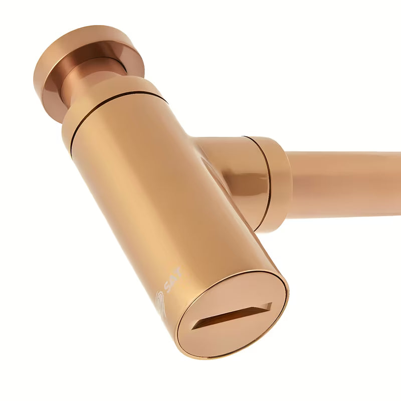 Mesingani sifon za umivalnik SAT Aurum u boji rose gold, okruglog dizajna i promjera 32 mm.