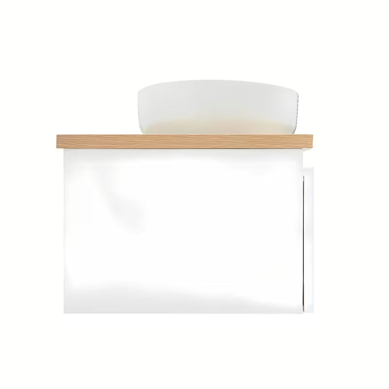 Viseča kopalniška omarica SAT B-Way v beli sijajni izvedbi s pokrivno ploščo v dekorju hrasta in z dvojnim umivalnikom na pult.