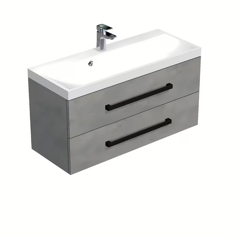 Viseča kopalniška omarica z umivalnikom SAT Cube Way u dekoru imitacije betona s crnim mat ručkicama.