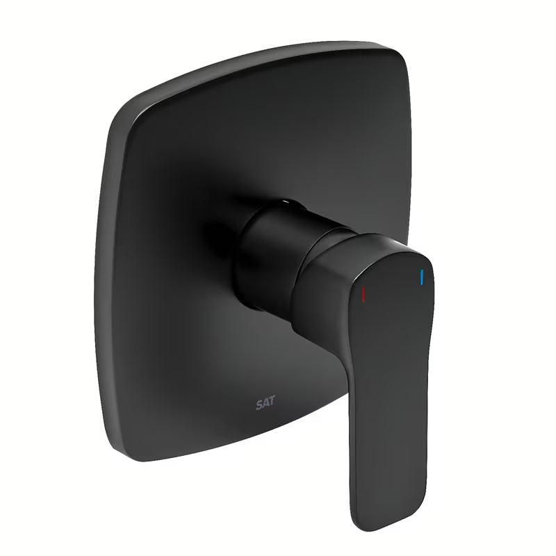 Podometna enoročna armatura za tuš SAT Cube Way u mat crnoj izvedbi pro modernu kupaonicu.