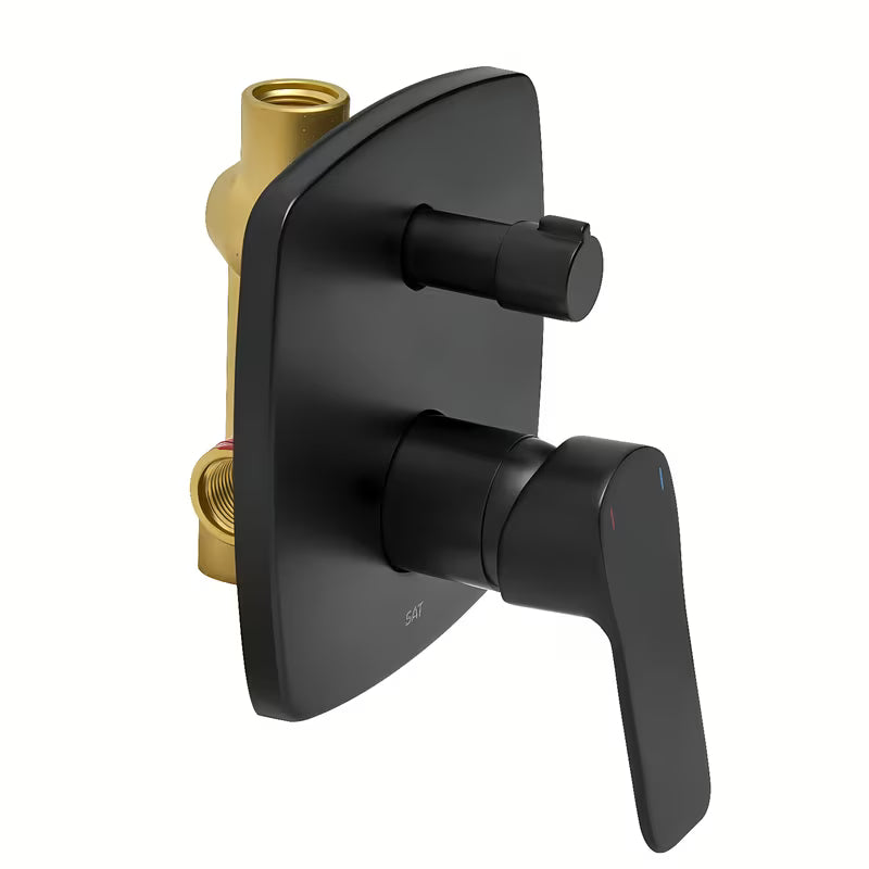 Podometna armatura za tuš SAT Cube Way u mat crnoj boji s modernim četvrtastim dizajnom